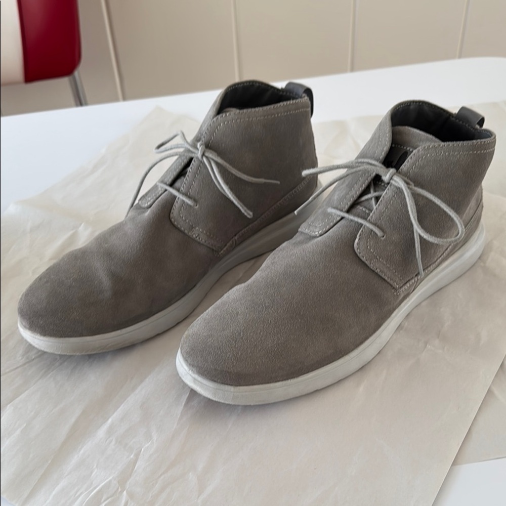 johnnie-O Gray Chukka Boots with Suede Finish